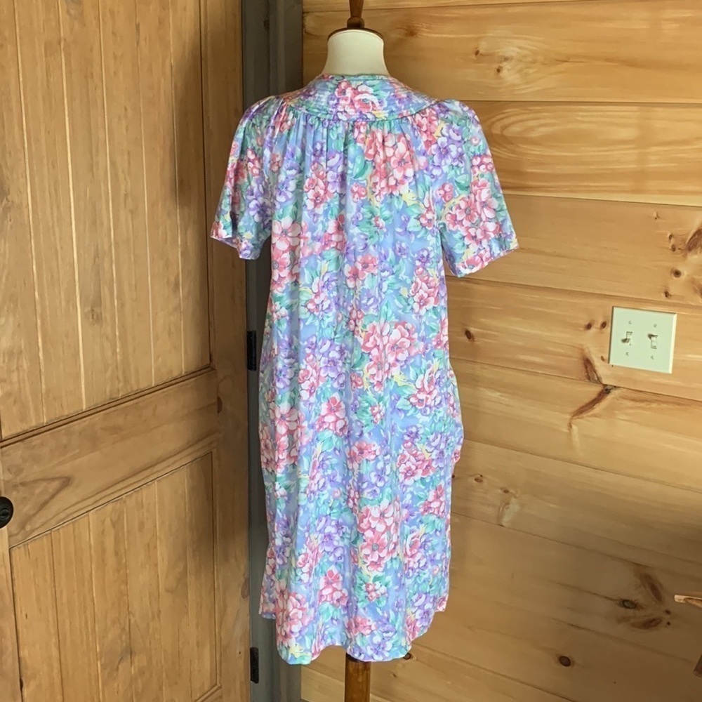 Vintage Morning News floral print house coat Size large - Picture 3 of 10